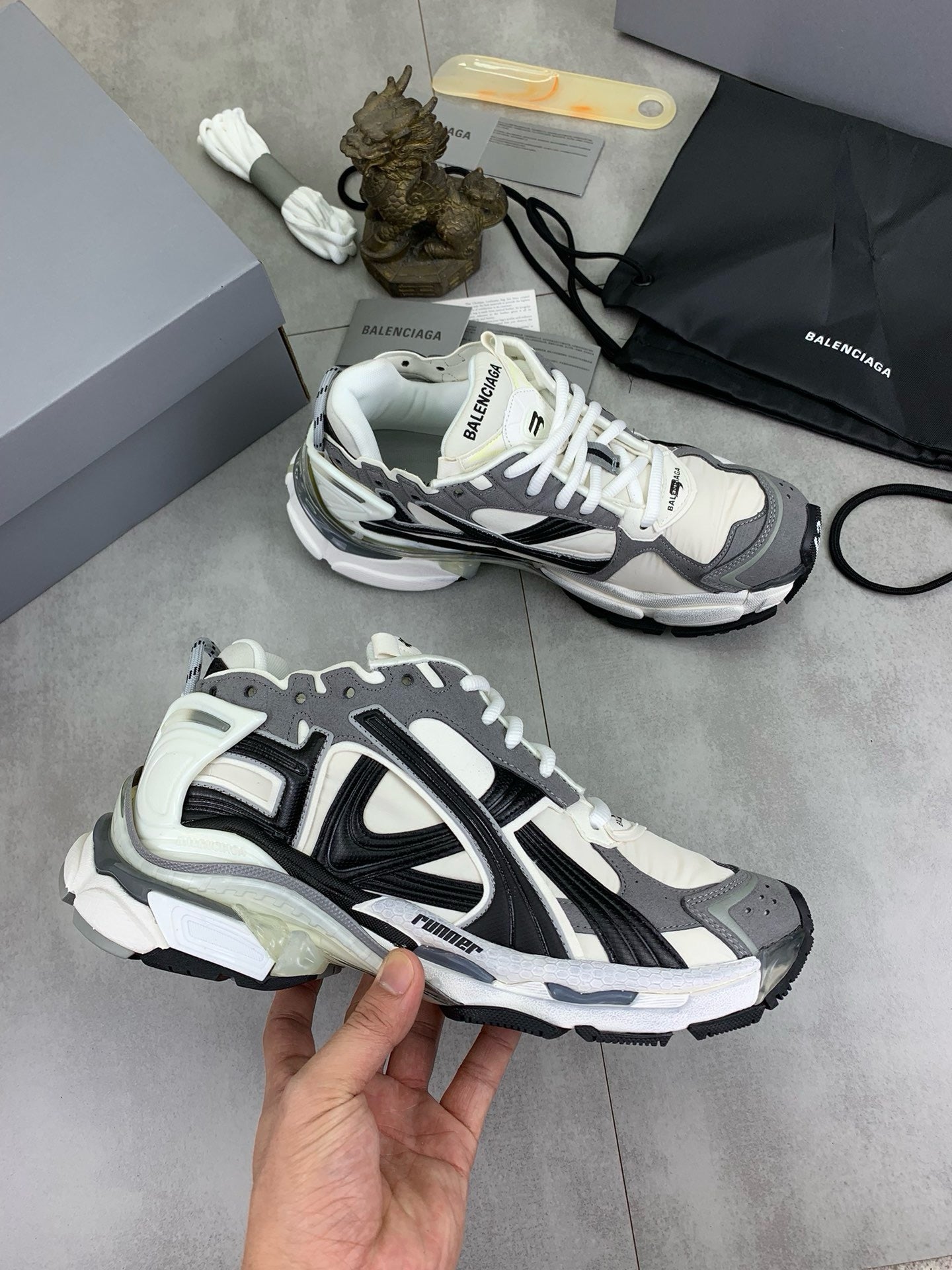 SNEAKERS BALENCIAGA RUNNER BLANC GRIS
