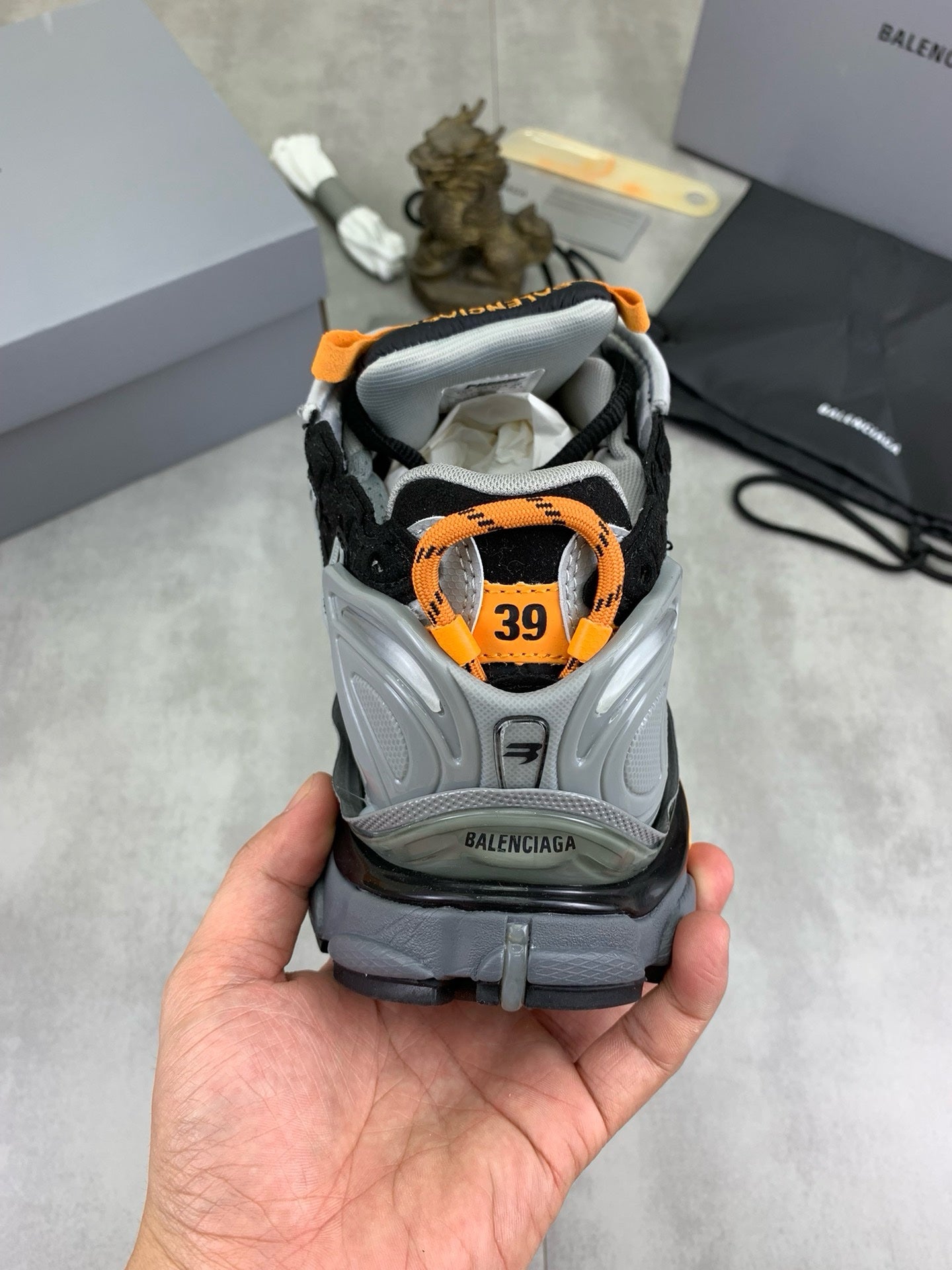 SNEAKERS BALENCIAGA RUNNER NOIR ORANGE