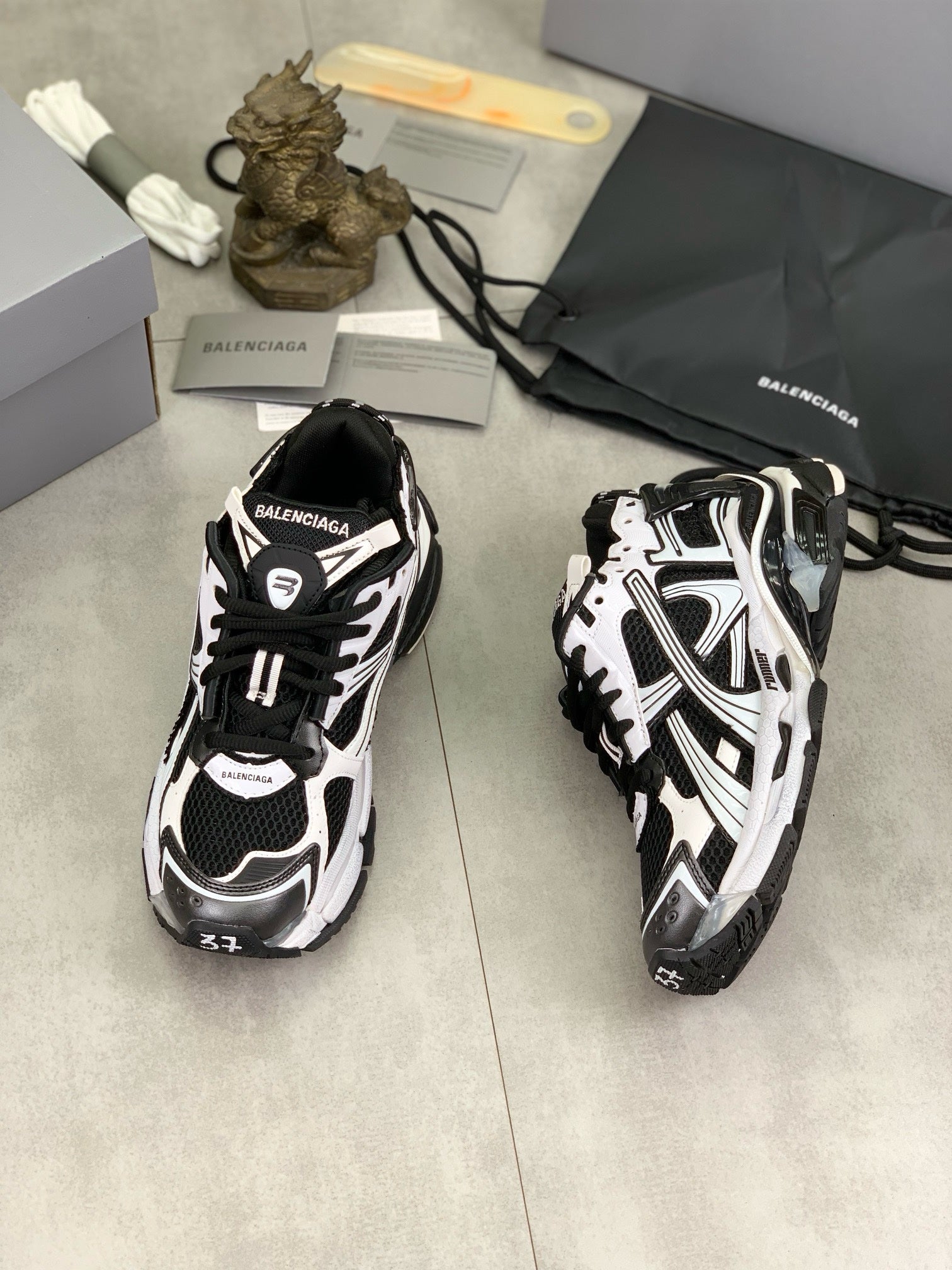 SNEAKERS BALENCIAGA RUNNER NOIR GRIS