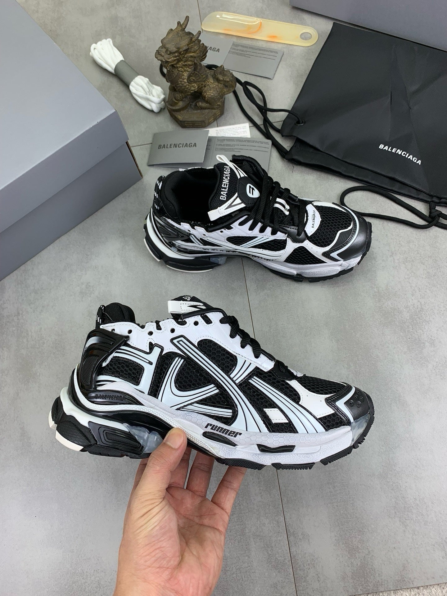 Sneakers Balenciaga Runner Noir Gris