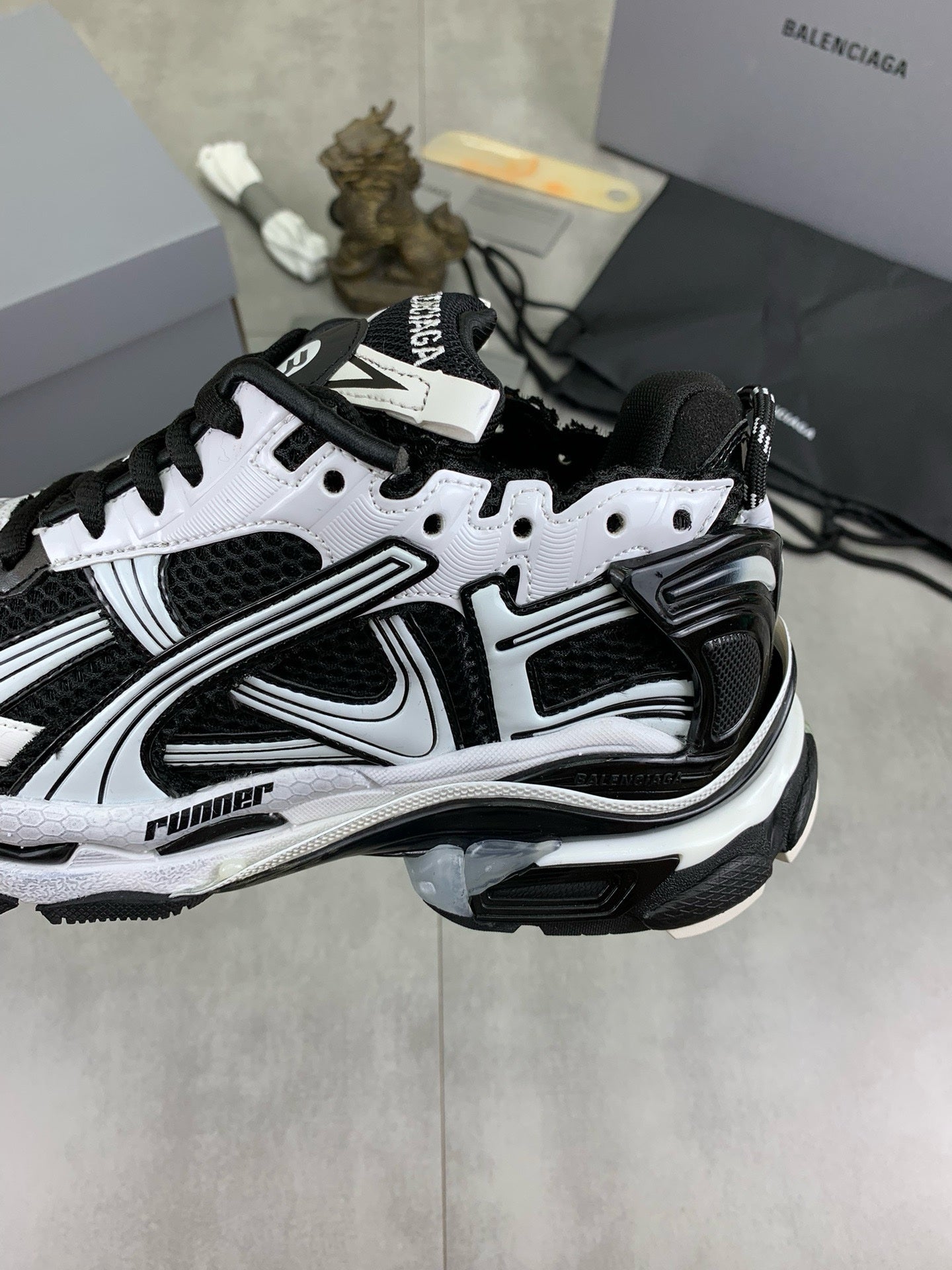 SNEAKERS BALENCIAGA RUNNER NOIR GRIS
