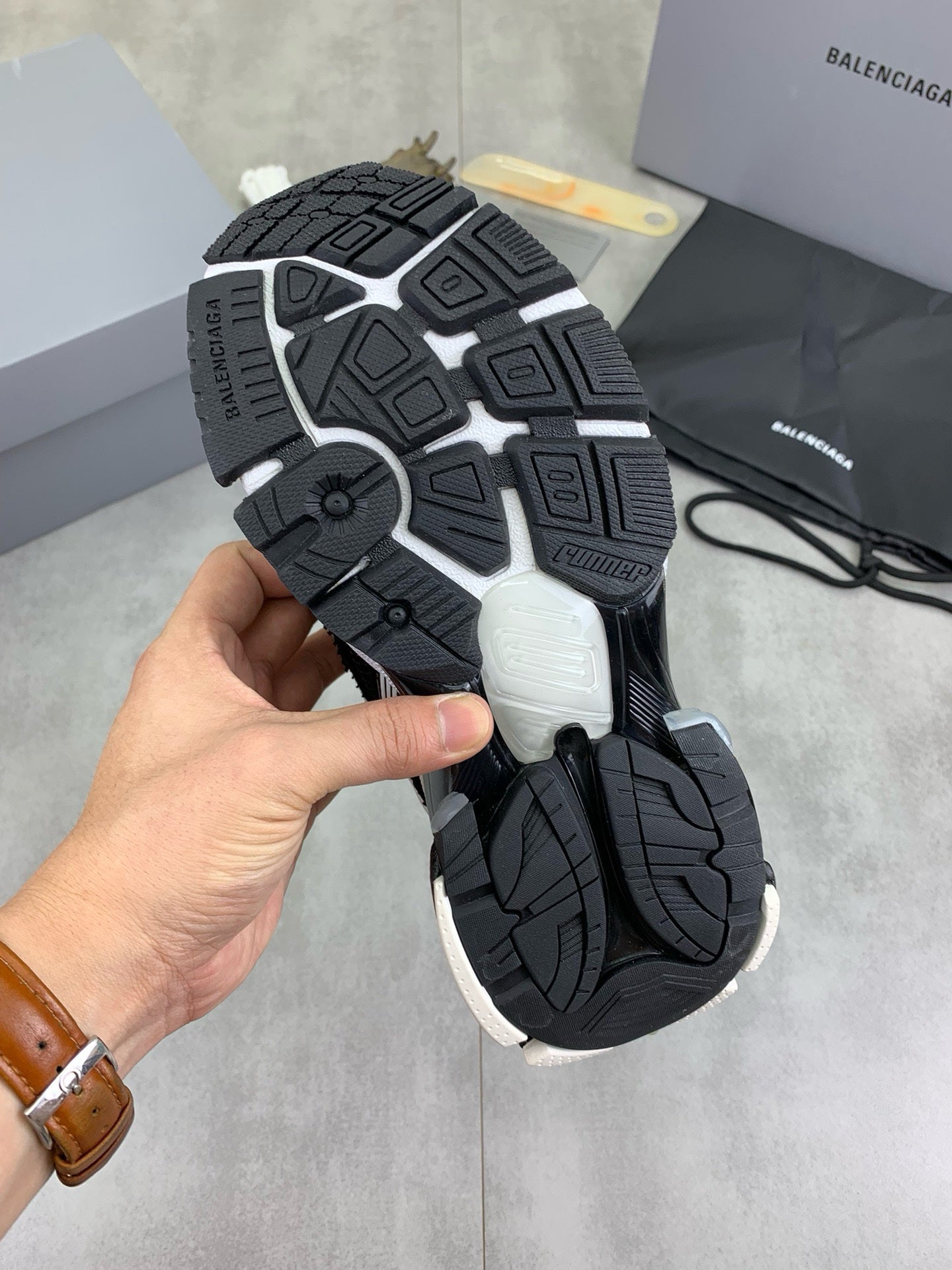 SNEAKERS BALENCIAGA RUNNER NOIR GRIS