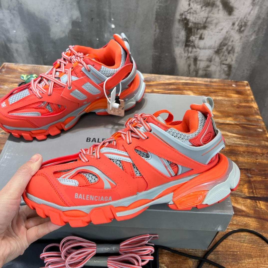 SNEAKERS BALENCIAGA TRACK ROUGE