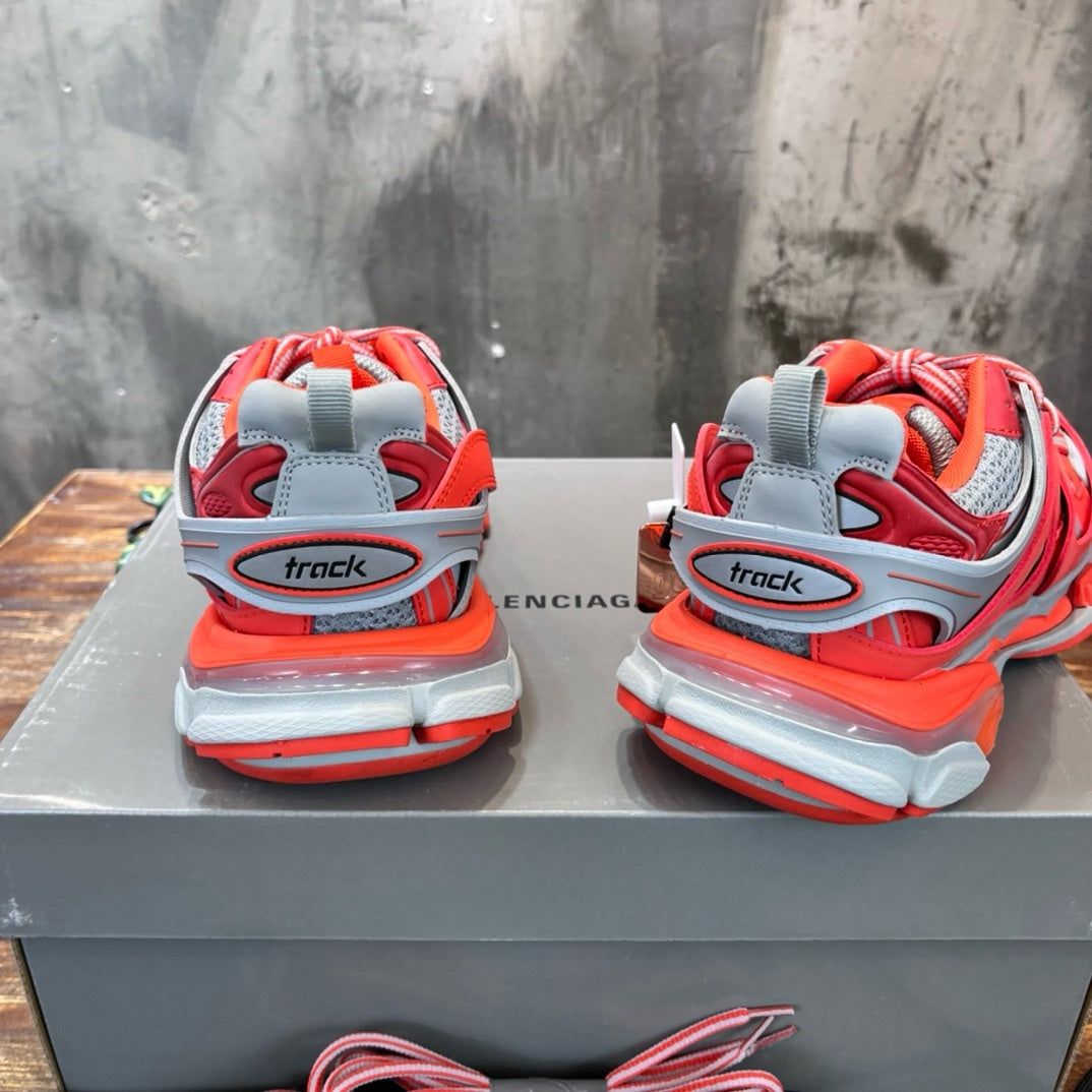SNEAKERS BALENCIAGA TRACK ROUGE