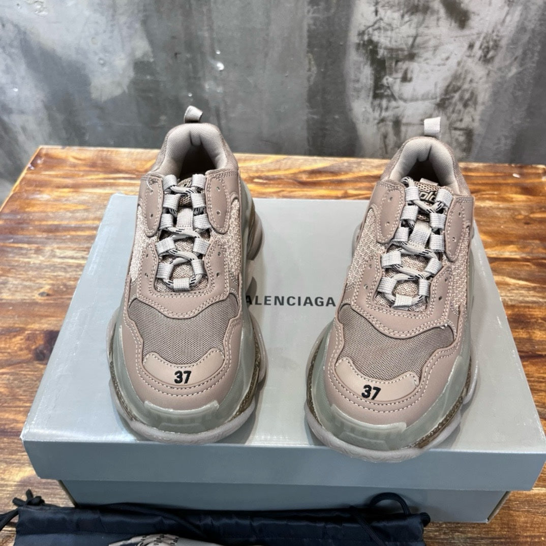 SNEAKERS BALENCIAGA TRIPLE S BEIGE