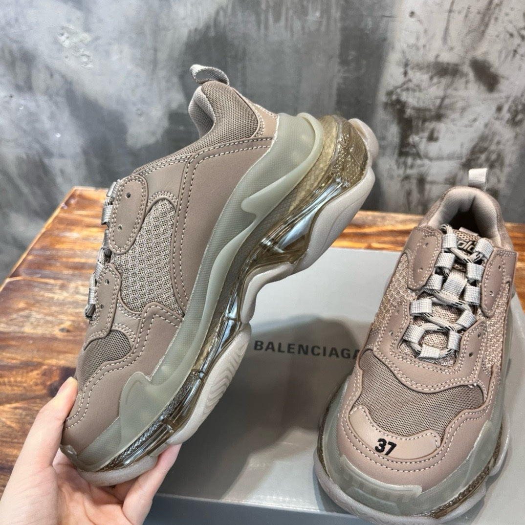 SNEAKERS BALENCIAGA TRIPLE S BEIGE