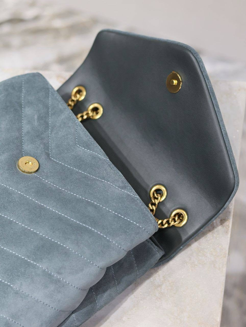 Sac A Main Yves Saint Laurent Loulou Daim Bleu