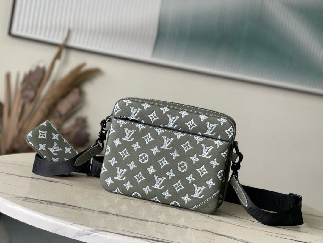 SACOCHE LOUIS VUITTON TRIO MESSENGER GRIS FONCÉ