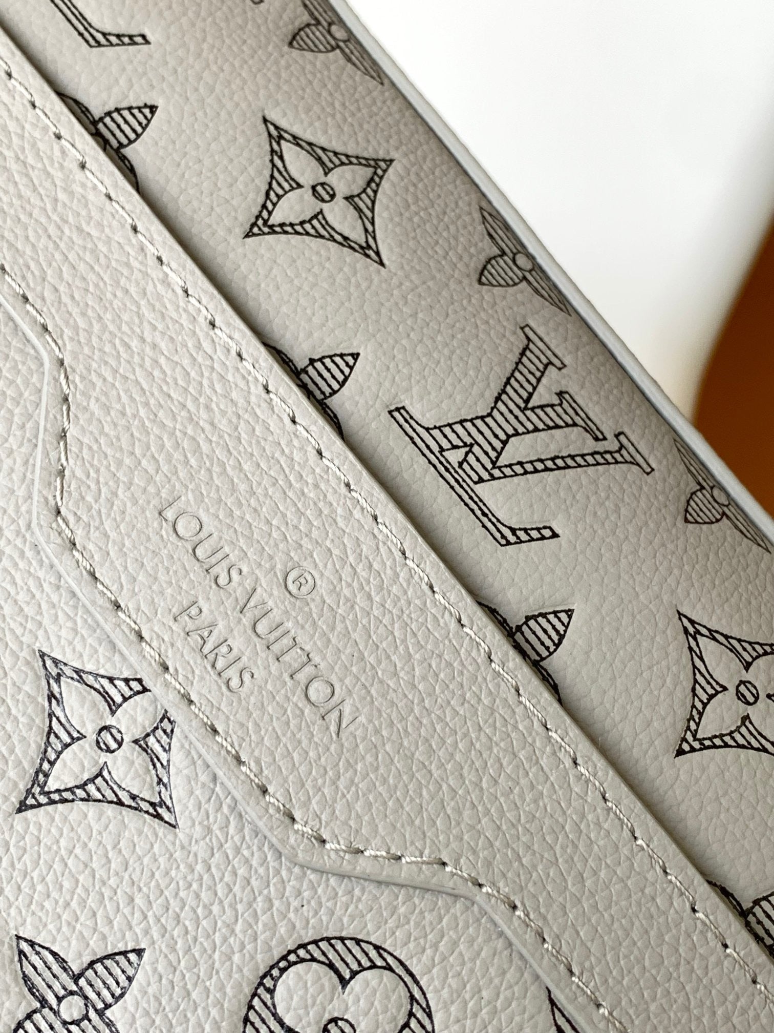 SACOCHE LOUIS VUITTON TRIO MESSENGER GRIS