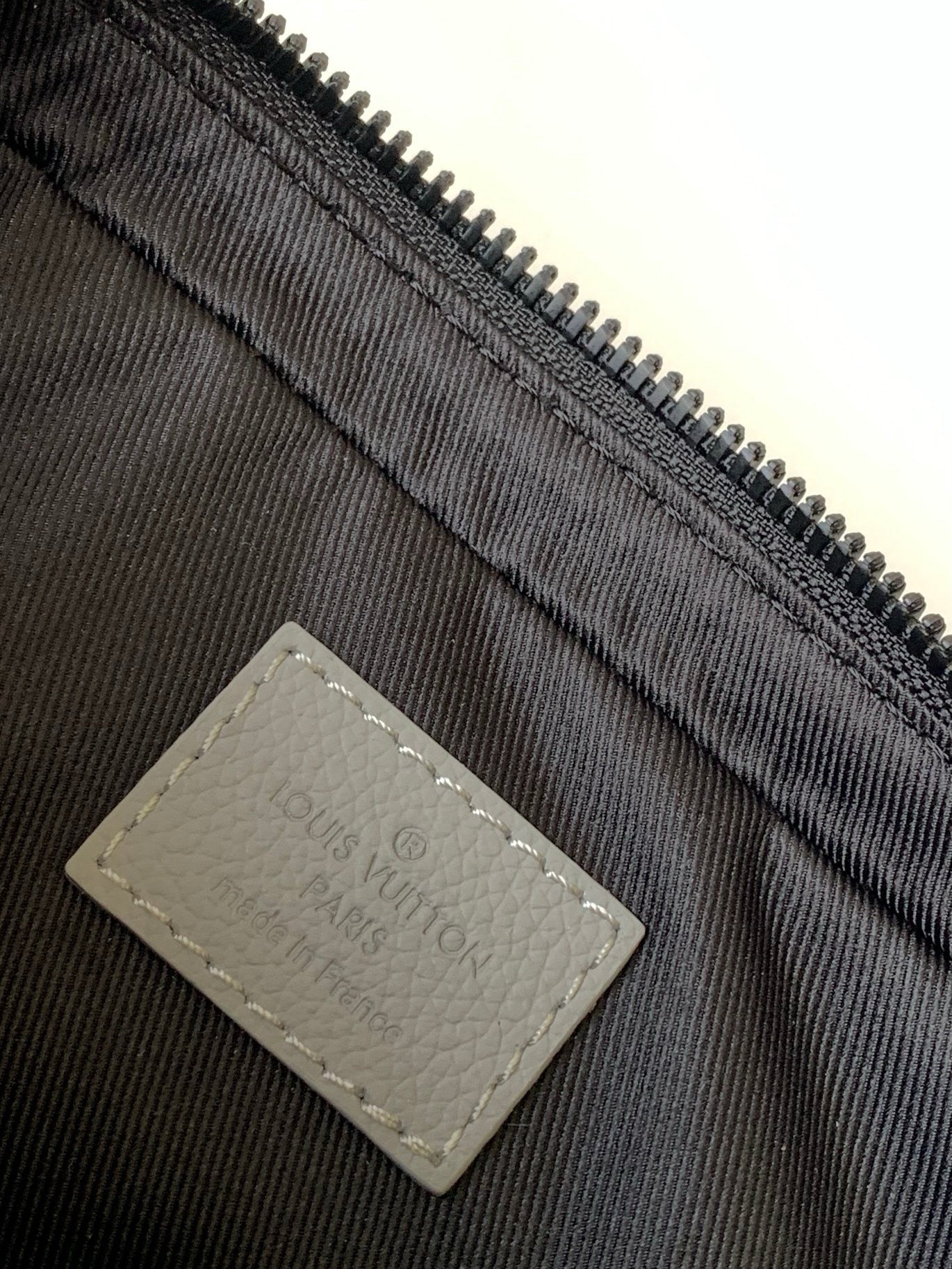 SACOCHE LOUIS VUITTON TRIO MESSENGER GRIS