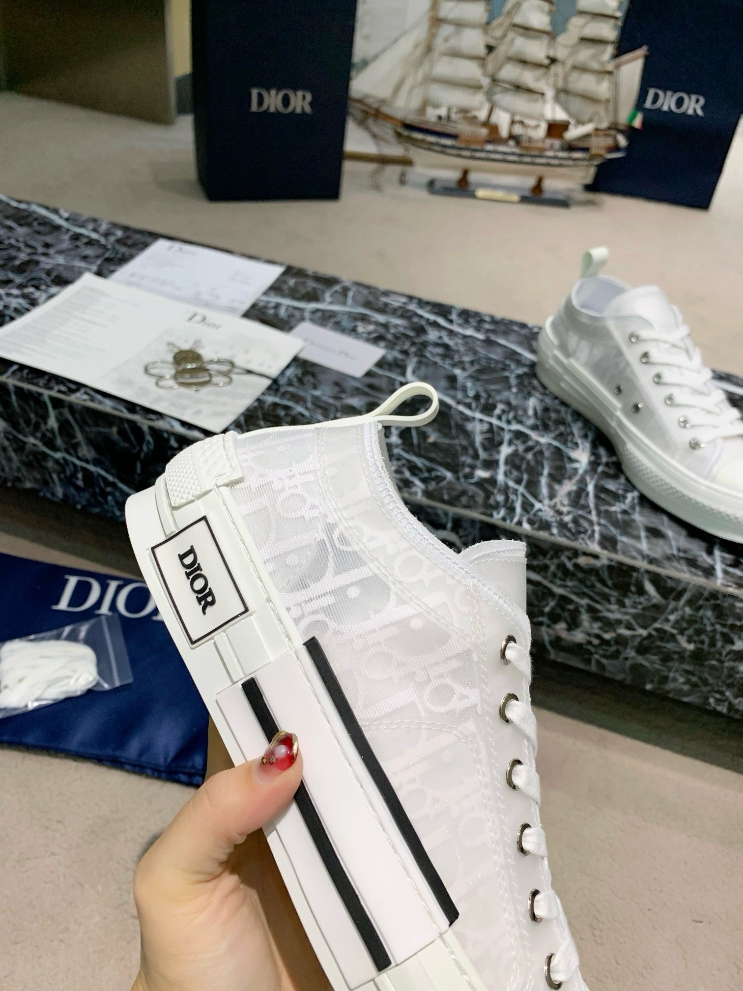 SNEAKERS DIOR B23 BASSES BLANCHES