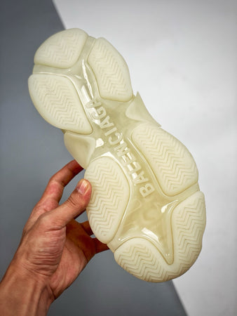 SNEAKERS BALENCIAGA TRIPLE S CRÈME