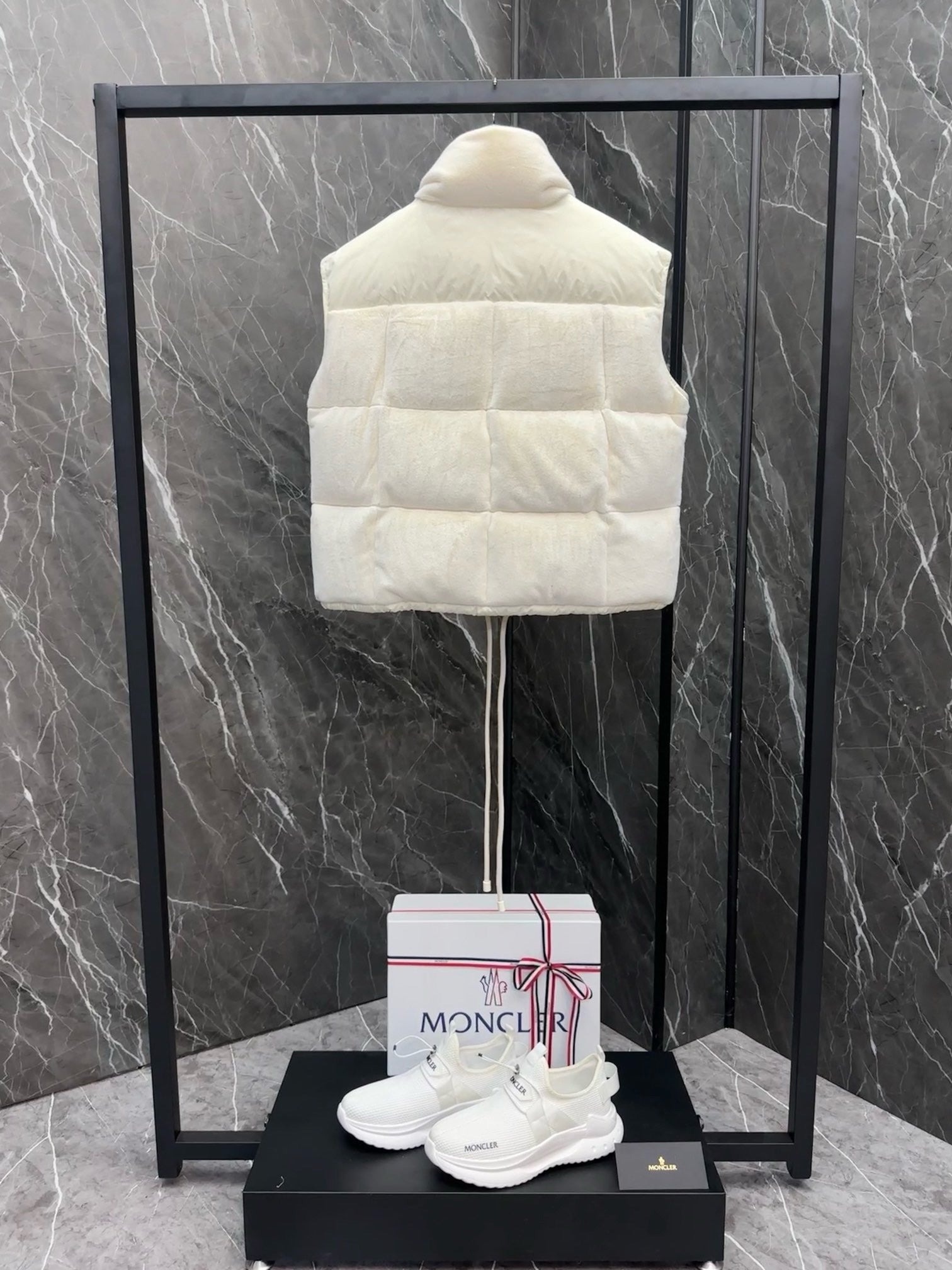 Doudoune Femme Moncler Sans Manches Polaire Blanc