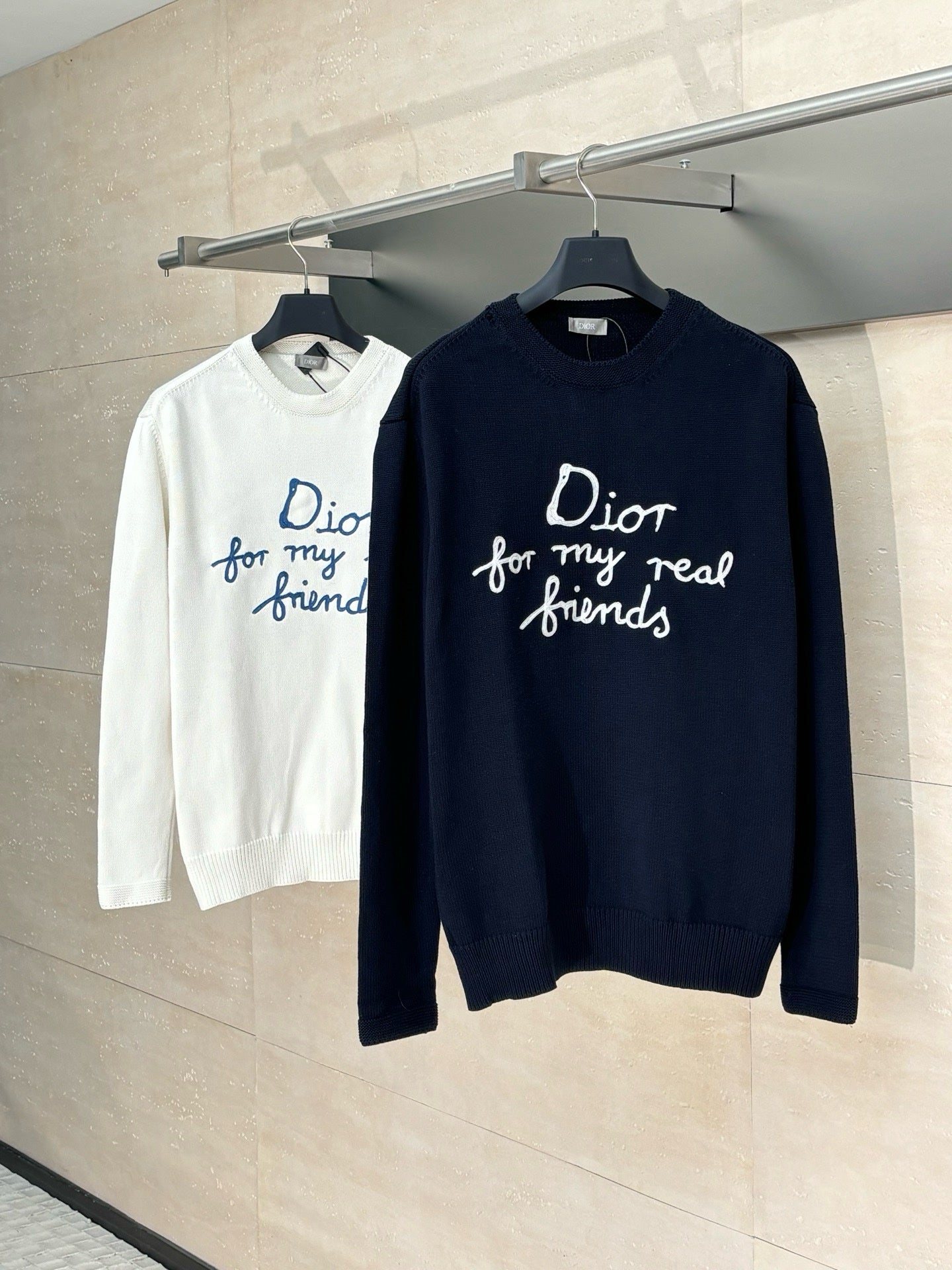 PULL DIOR REAL FRIENDS
