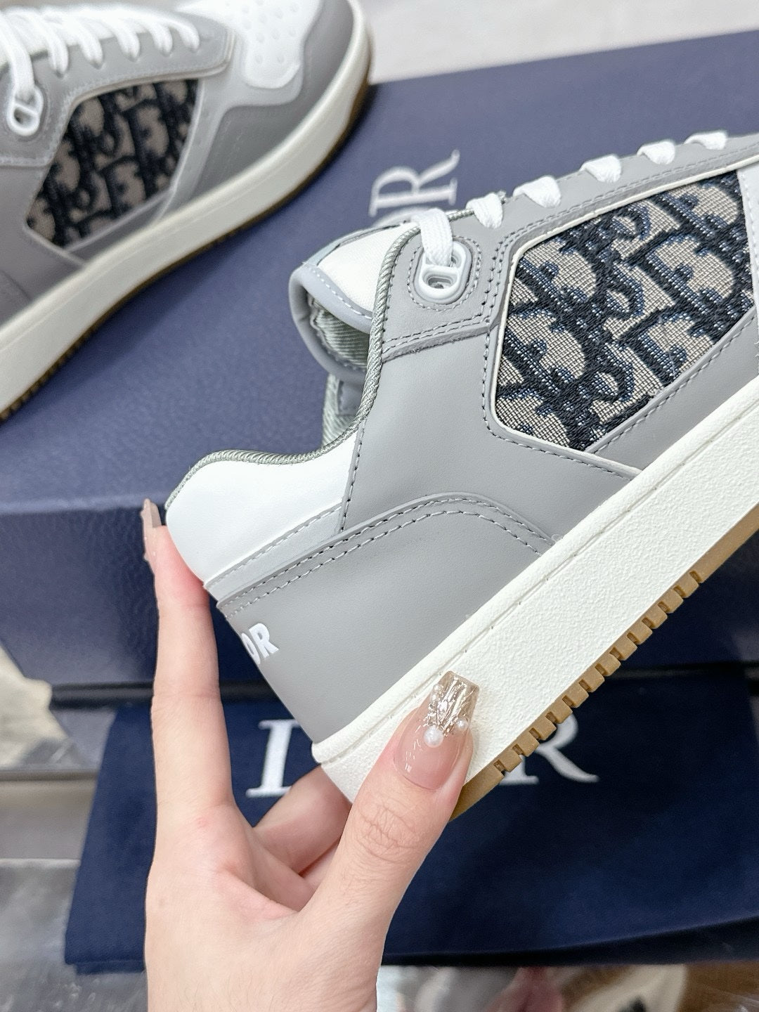 SNEAKERS DIOR B27 GRIS