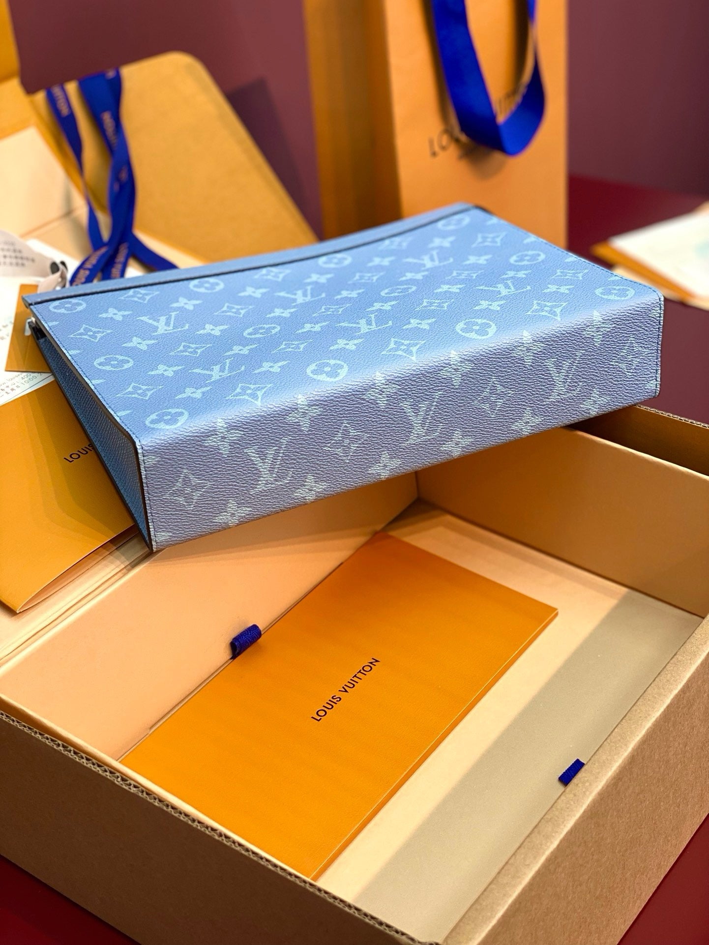 POCHETTE VOYAGE LOUIS VUITTON BLEU