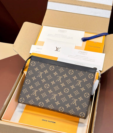 POCHETTE VOYAGE LOUIS VUITTON MARRON