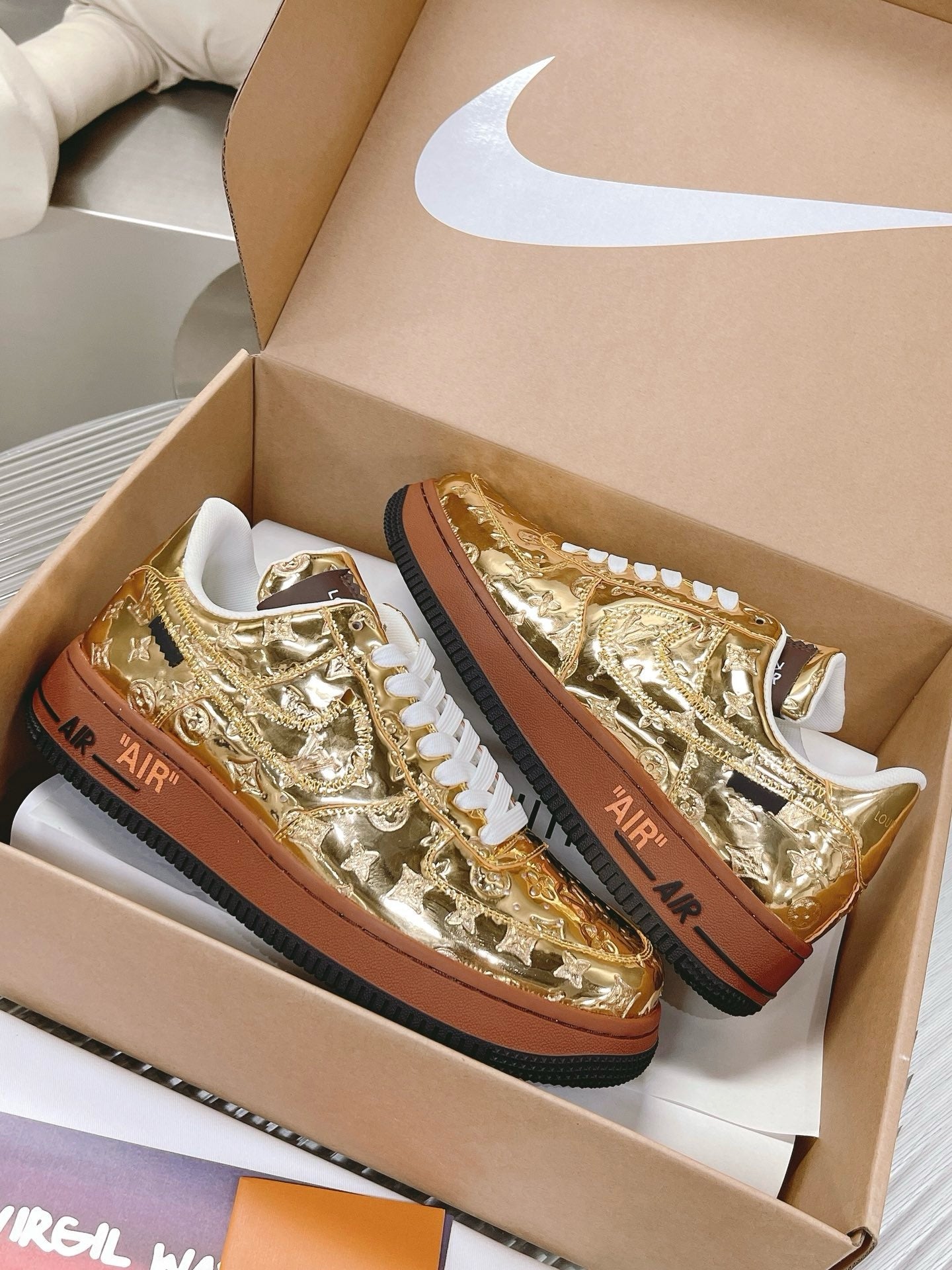 SNEAKERS AIR FORCE 1 X LOUIS VUITTON GOLD