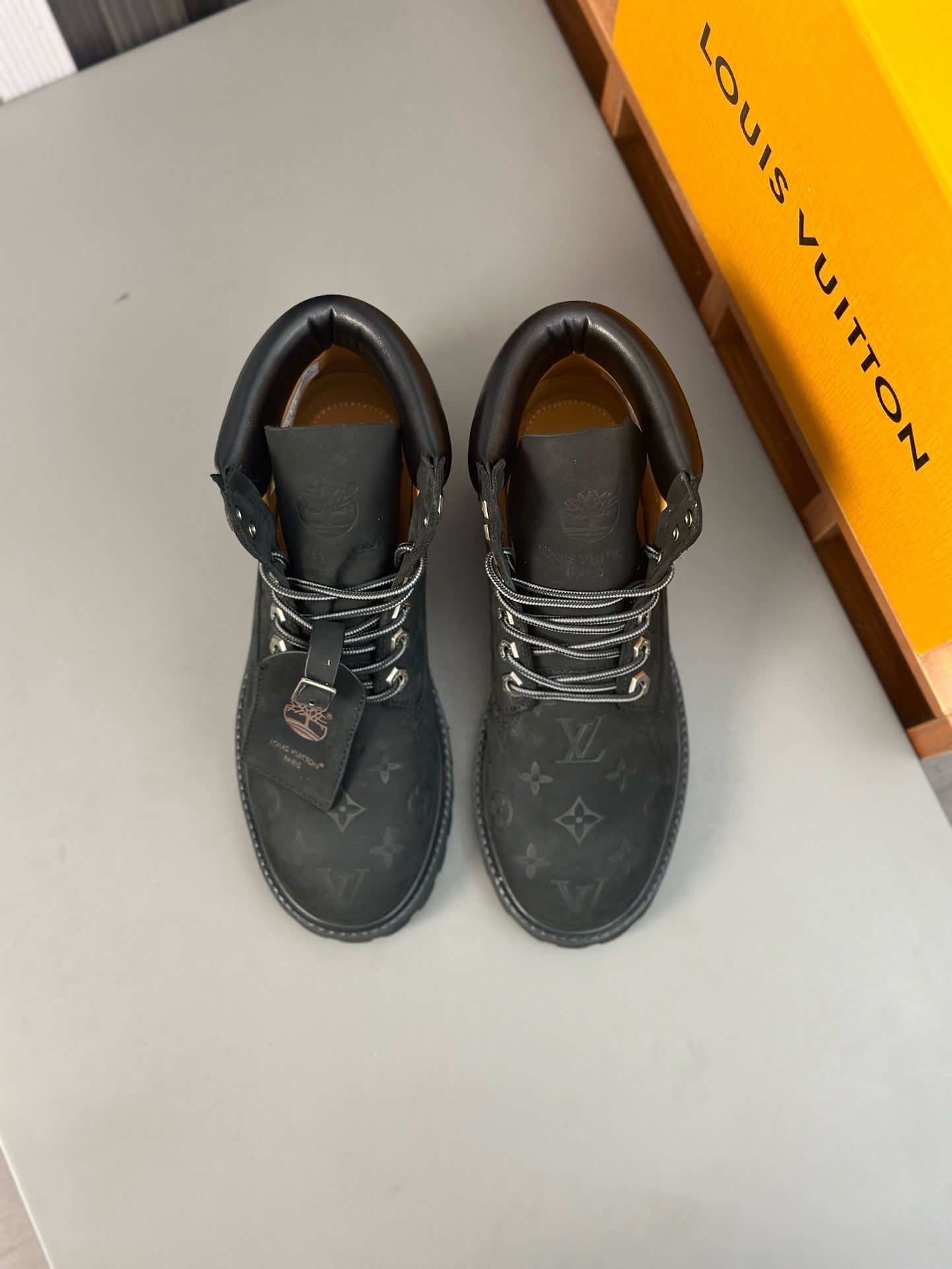 LOUIS VUITTON X TIMBERLAND