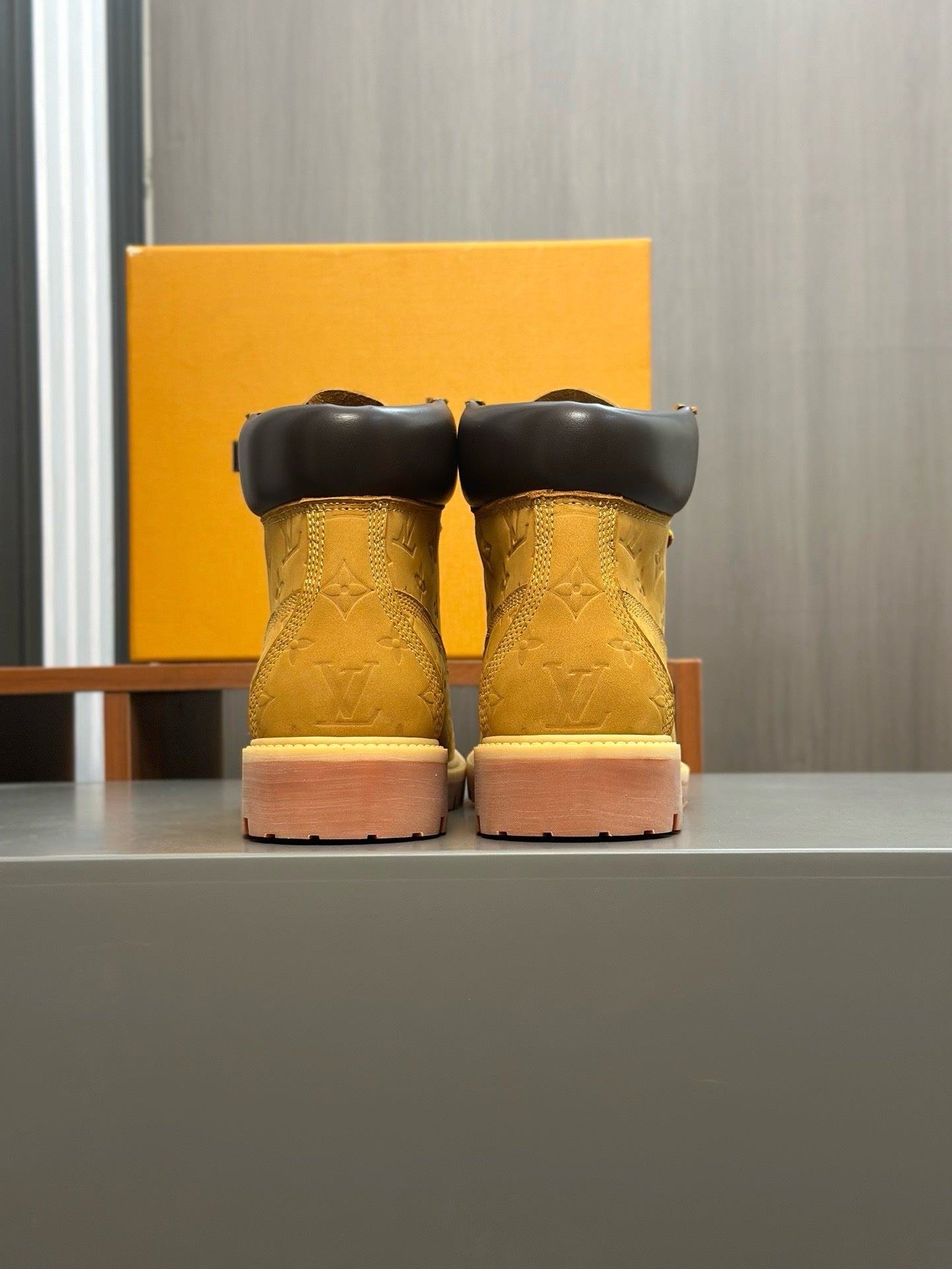 LOUIS VUITTON X TIMBERLAND