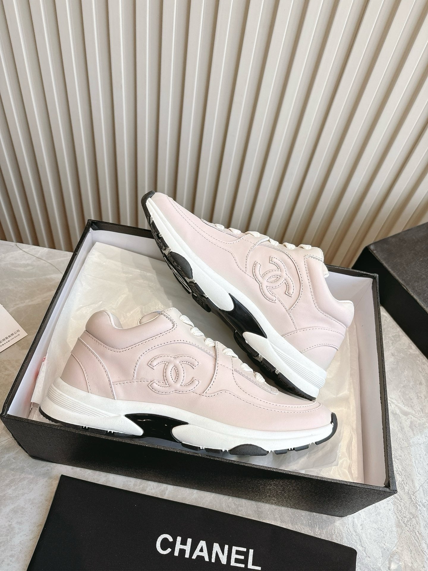 Sneakers Chanel Suede Femme Rose