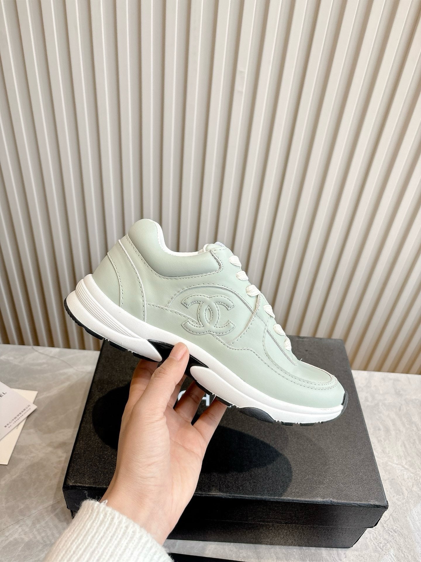 Sneakers Chanel Suede Femme Vert